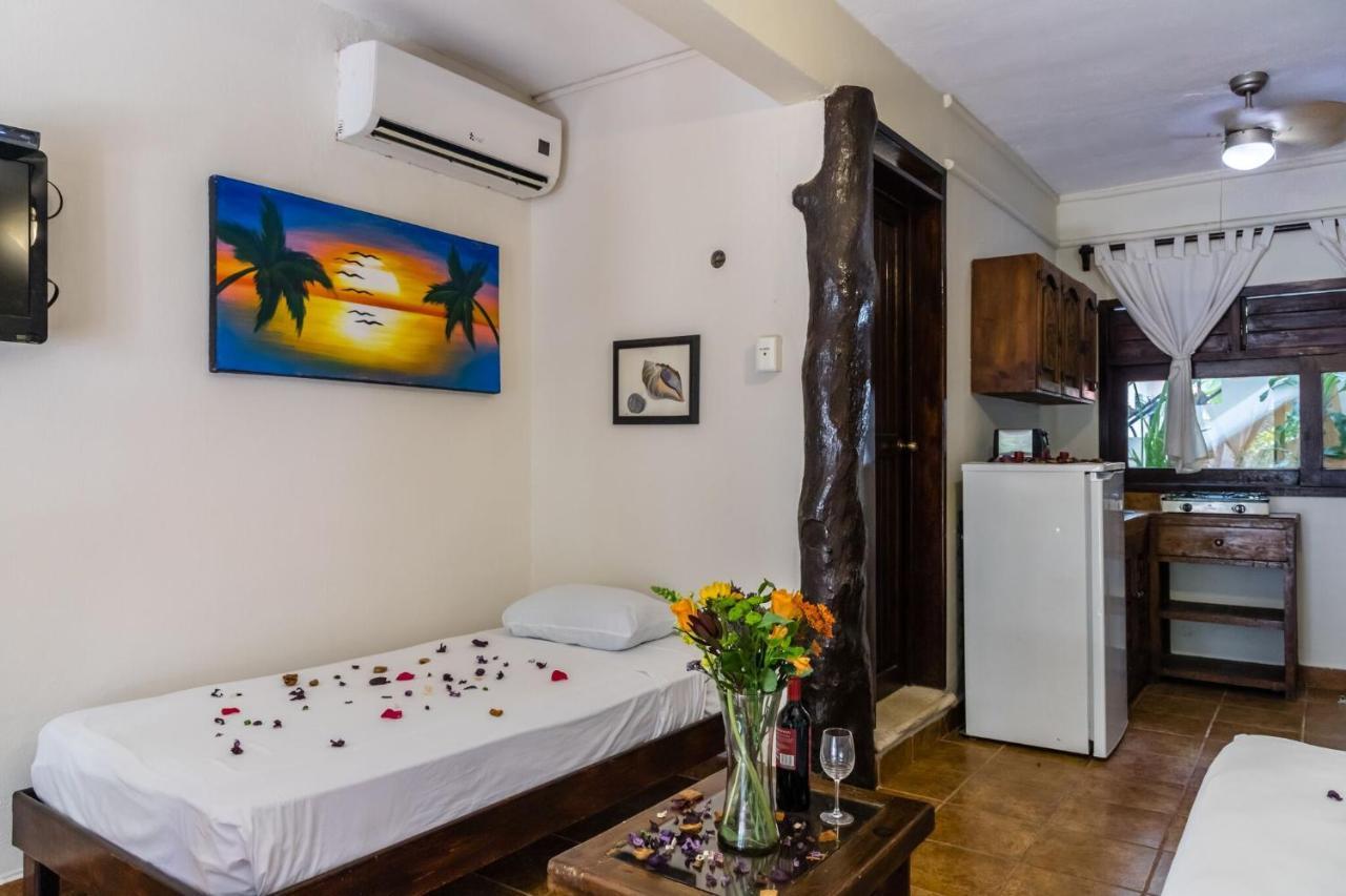 Moonshine Hotel Playa del Carmen Exteriör bild