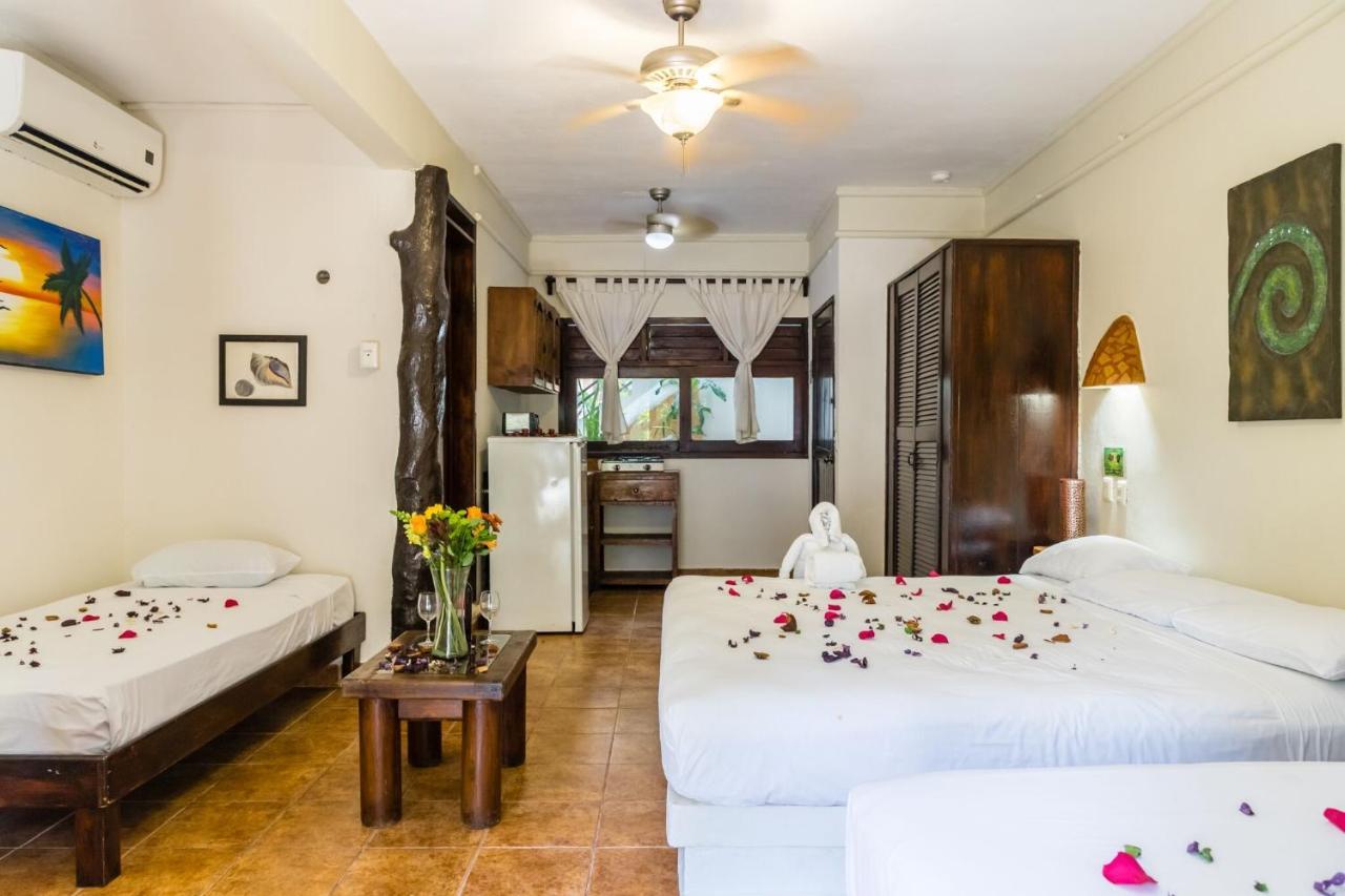 Moonshine Hotel Playa del Carmen Exteriör bild